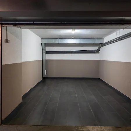 Apartment Luxury Silvery In Center With Jacuzzi, Sauna And Parking Split