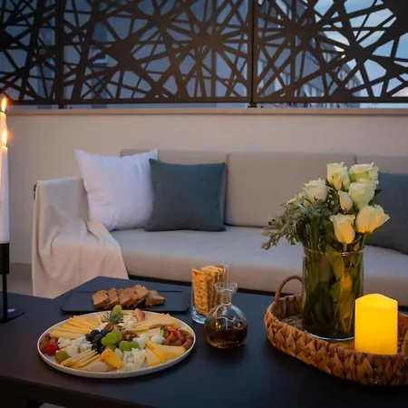 Luxury Silvery In Center With Jacuzzi, Sauna And Parking Apartment Split