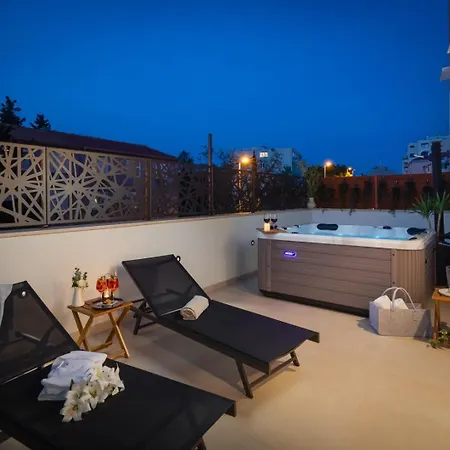 Διαμέρισμα Luxury Silvery In Center With Jacuzzi, Sauna And Parking *