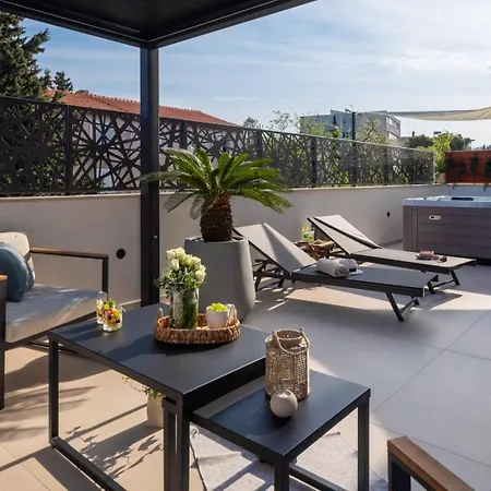 Διαμέρισμα Luxury Silvery In Center With Jacuzzi, Sauna And Parking *